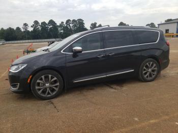  Salvage Chrysler Pacifica