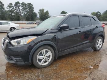  Salvage Nissan Kicks