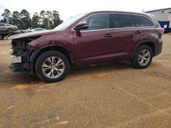  Salvage Toyota Highlander