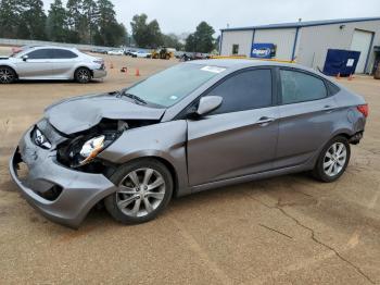  Salvage Hyundai ACCENT