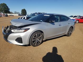  Salvage Nissan Maxima