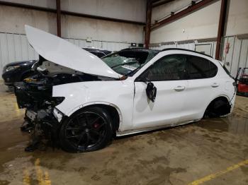  Salvage Alfa Romeo Stelvio