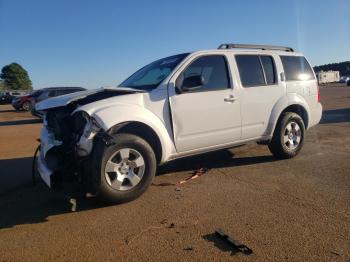  Salvage Nissan Pathfinder