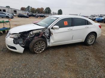  Salvage Chrysler 200