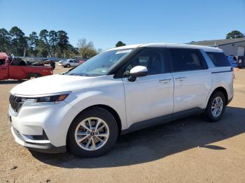  Salvage Kia Carnival