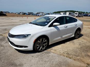  Salvage Chrysler 200