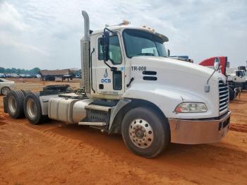  Salvage Mack 600 Cxu600