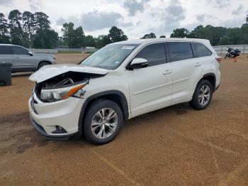  Salvage Toyota Highlander