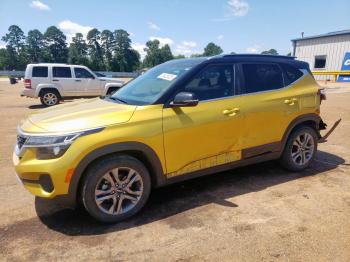  Salvage Kia Seltos
