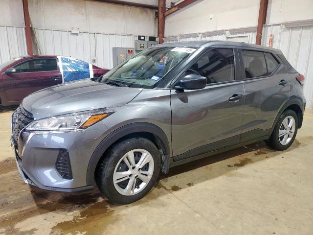  Salvage Nissan Kicks