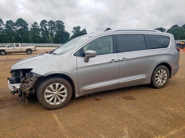  Salvage Chrysler Pacifica
