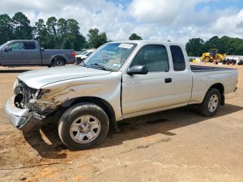  Salvage Toyota Tacoma
