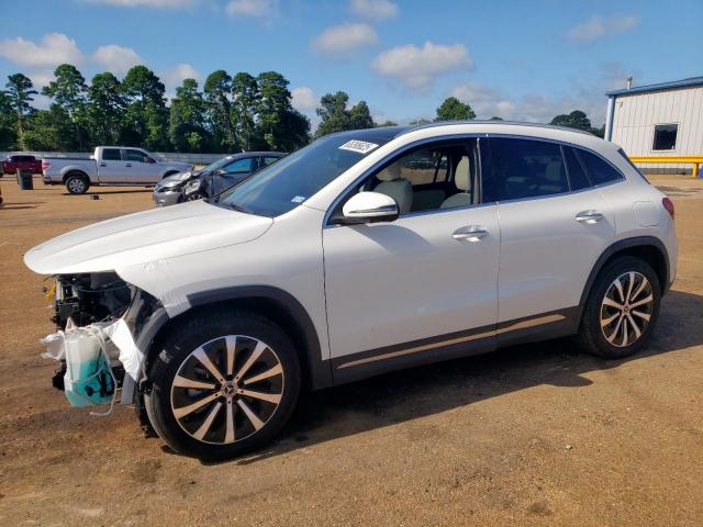  Salvage Mercedes-Benz GLA