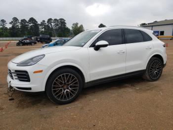  Salvage Porsche Cayenne