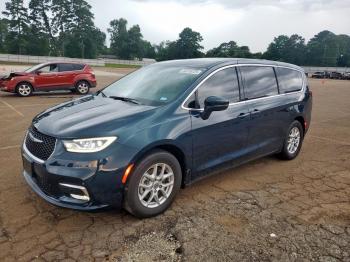  Salvage Chrysler Pacifica