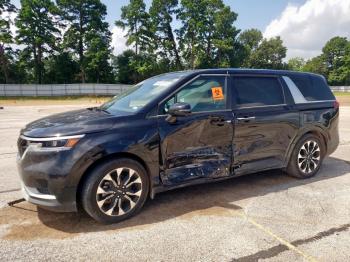  Salvage Kia Carnival