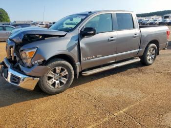  Salvage Nissan Titan