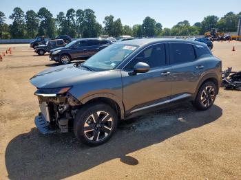  Salvage Nissan Kicks