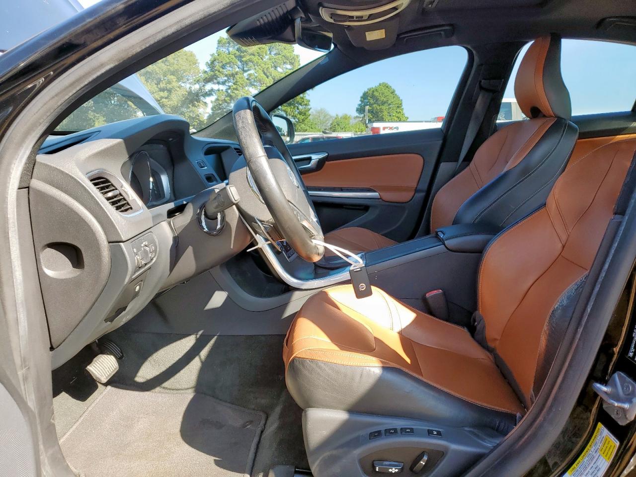 Volvo S60 Platinum Image 4