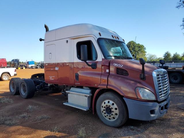  Salvage Freightliner Cascadia