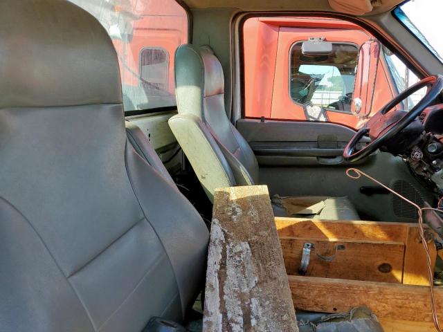 Ford F-750 Super Duty Image 2