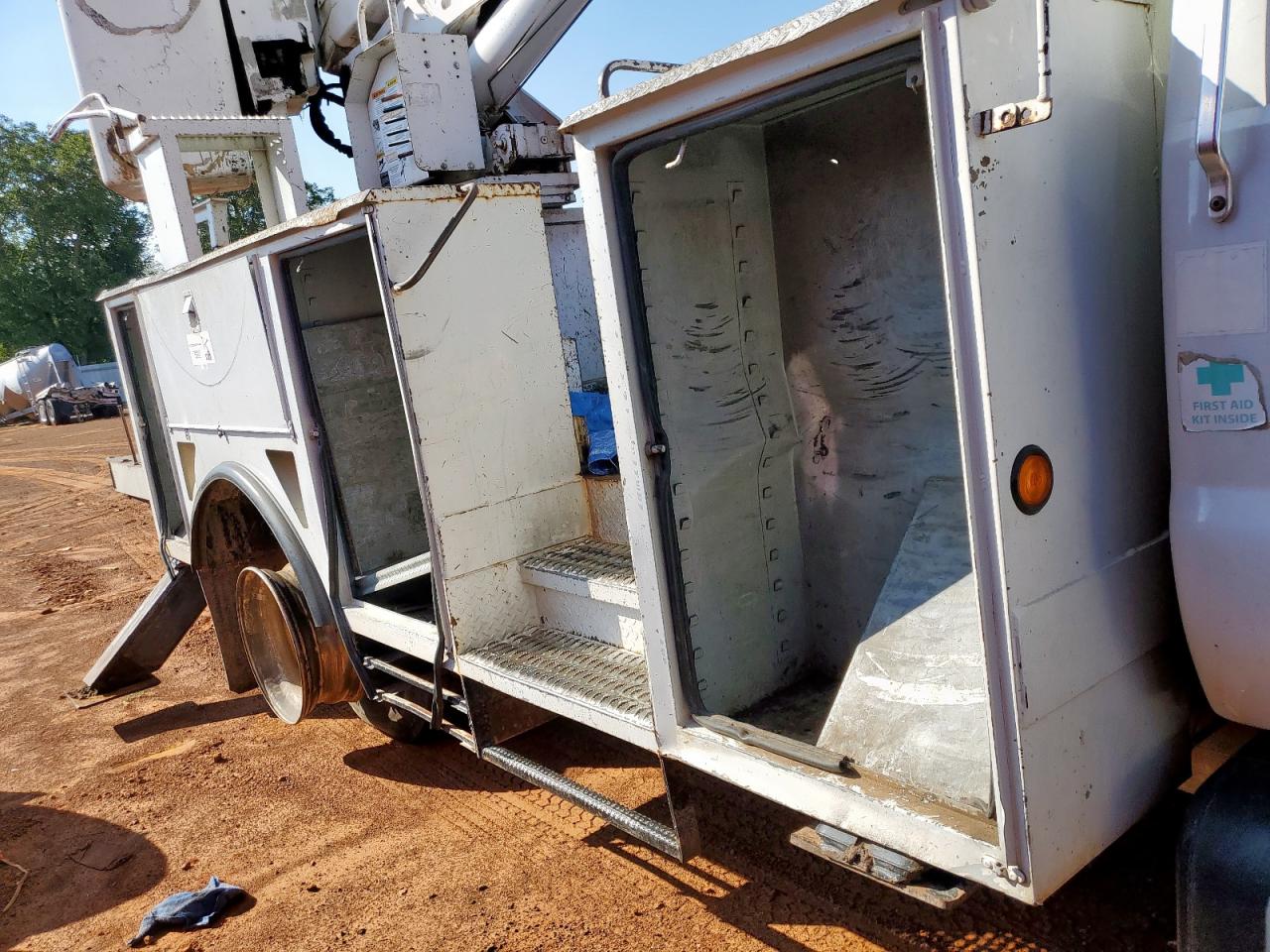 Ford F-750 Super Duty Image 7