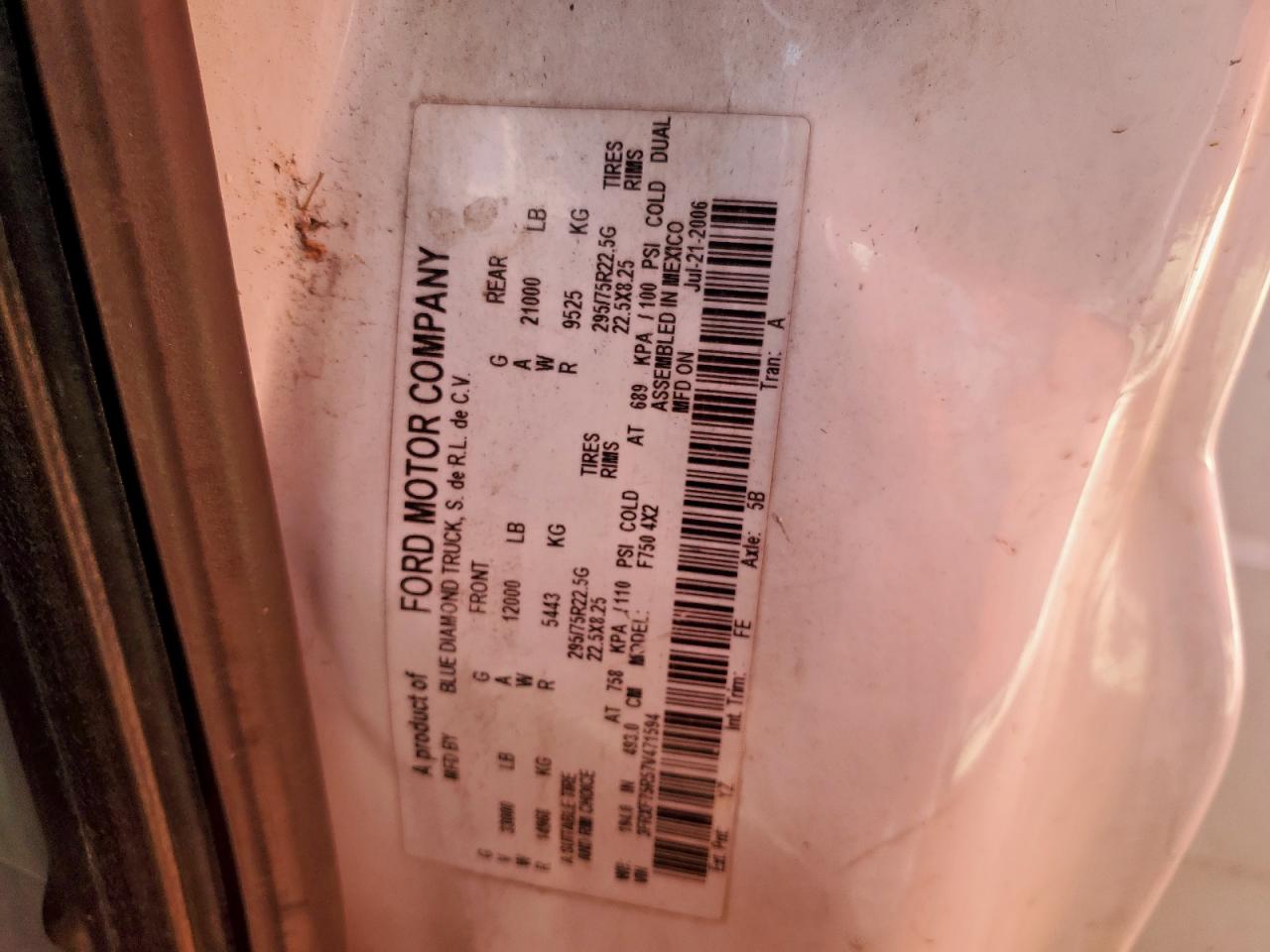 Ford F-750 Super Duty Image 4