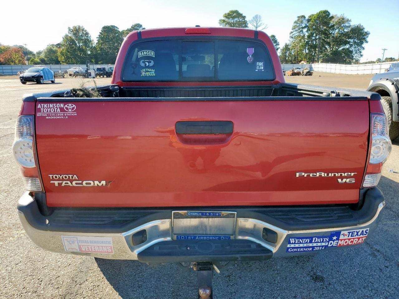 Toyota Tacoma Double Cab Prerunner Image 12