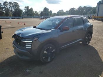  Salvage Nissan Kicks