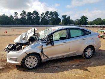  Salvage Ford Fiesta