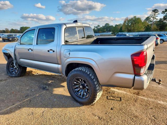 Toyota Tacoma Double Cab Image 8