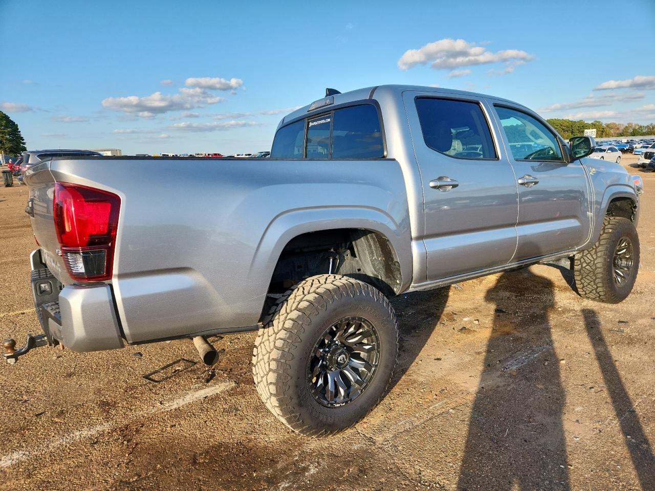 Toyota Tacoma Double Cab Image 13