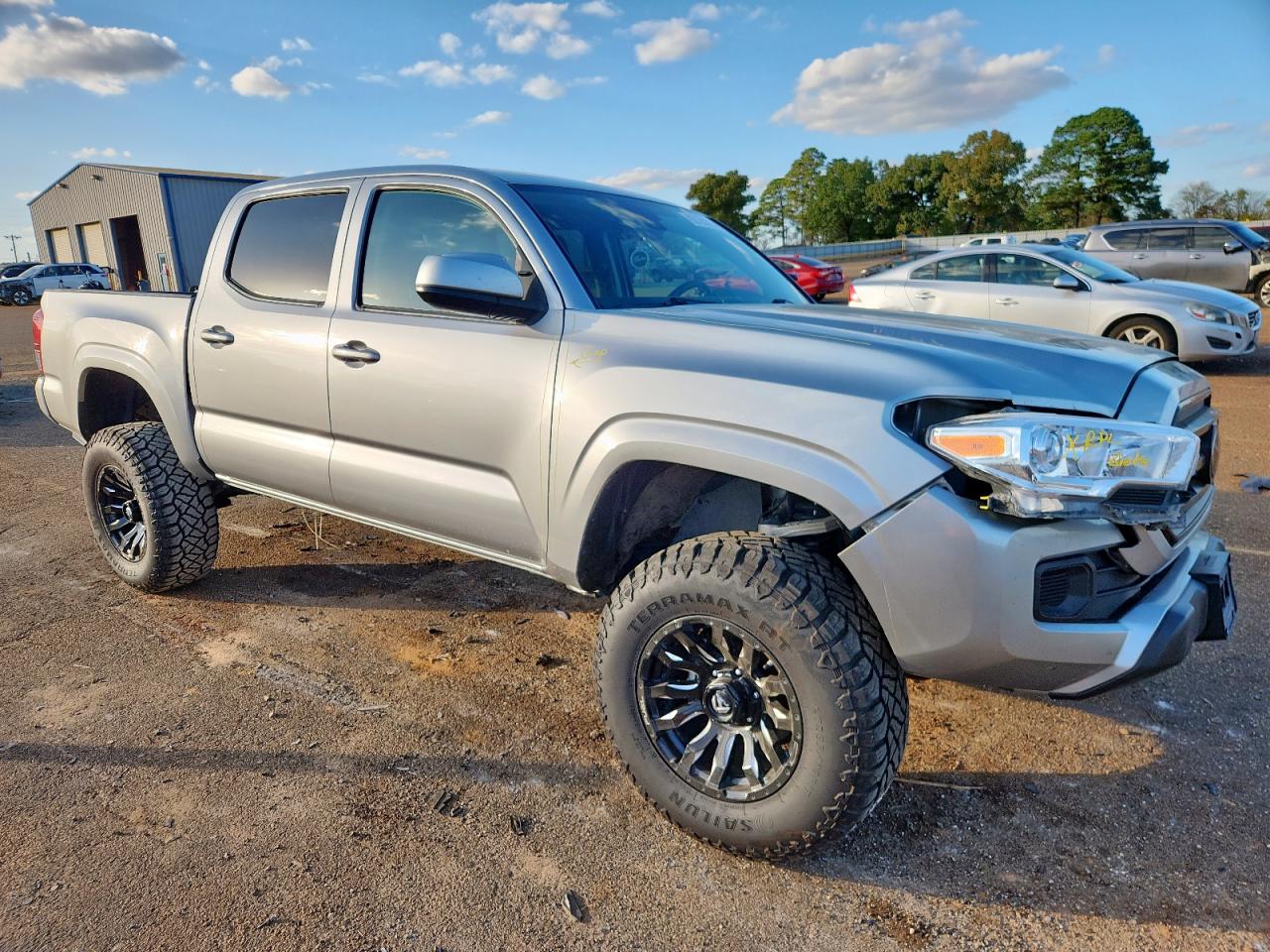 Toyota Tacoma Double Cab Image 10
