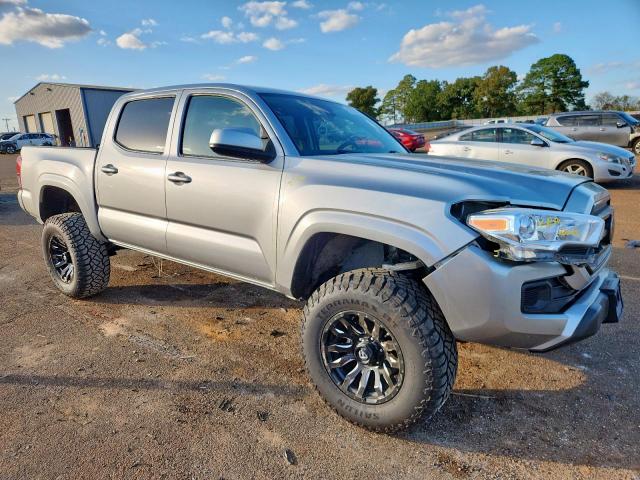 Toyota Tacoma Double Cab Image 10