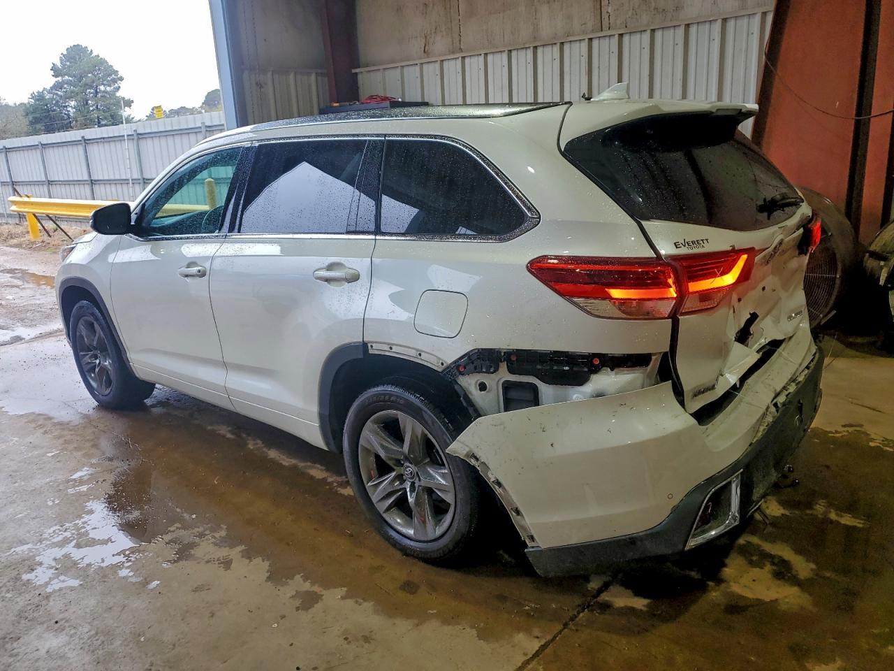 Toyota Highlander Limited Image 6