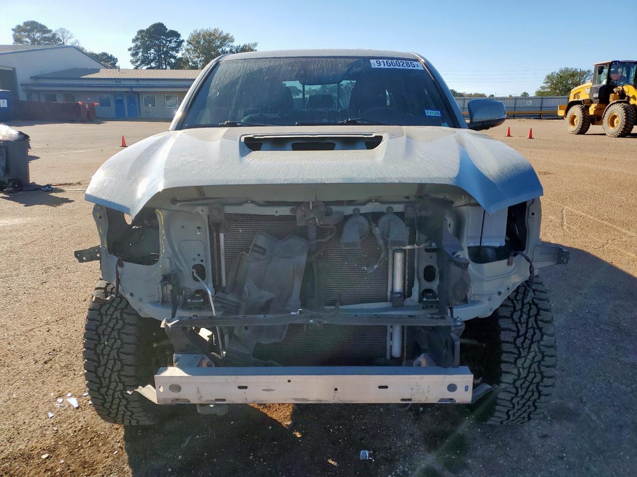 Toyota Tacoma Double Cab Image 3