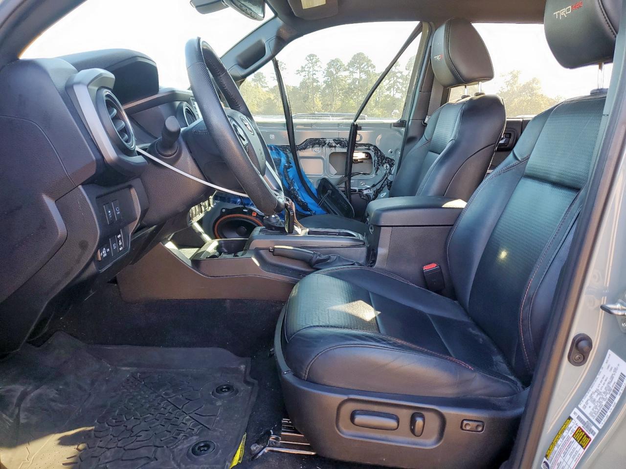 Toyota Tacoma Double Cab Image 6