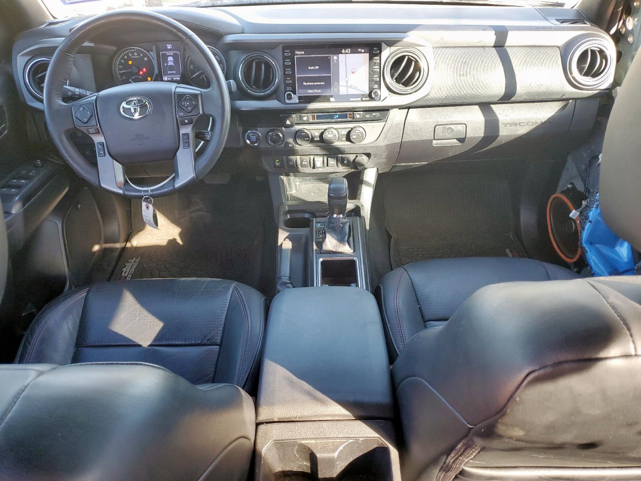 Toyota Tacoma Double Cab Image 11