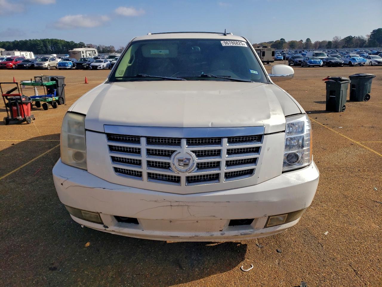 Cadillac Escalade Image 12