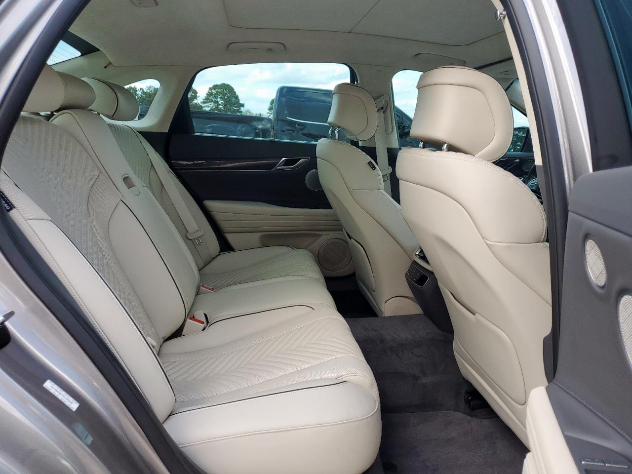 Genesis G80 Base Image 10