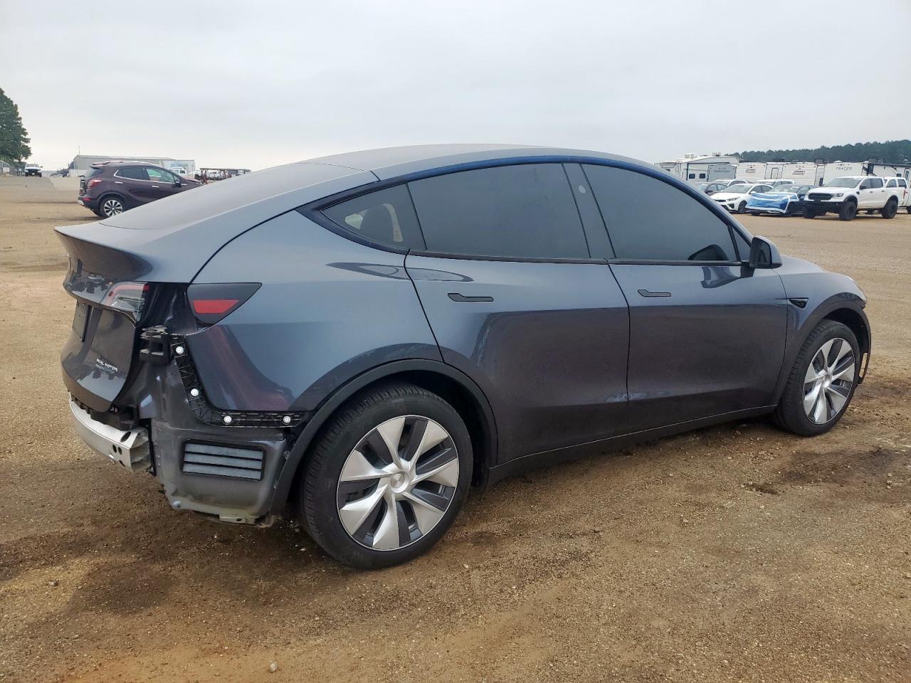 Tesla Model Y Image 2