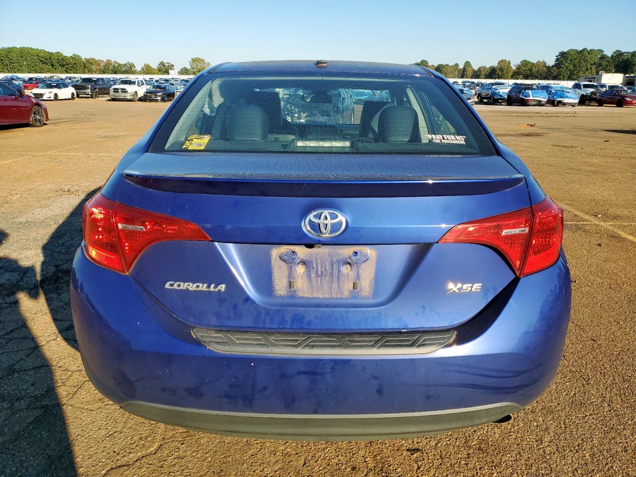 Toyota Corolla L Image 6