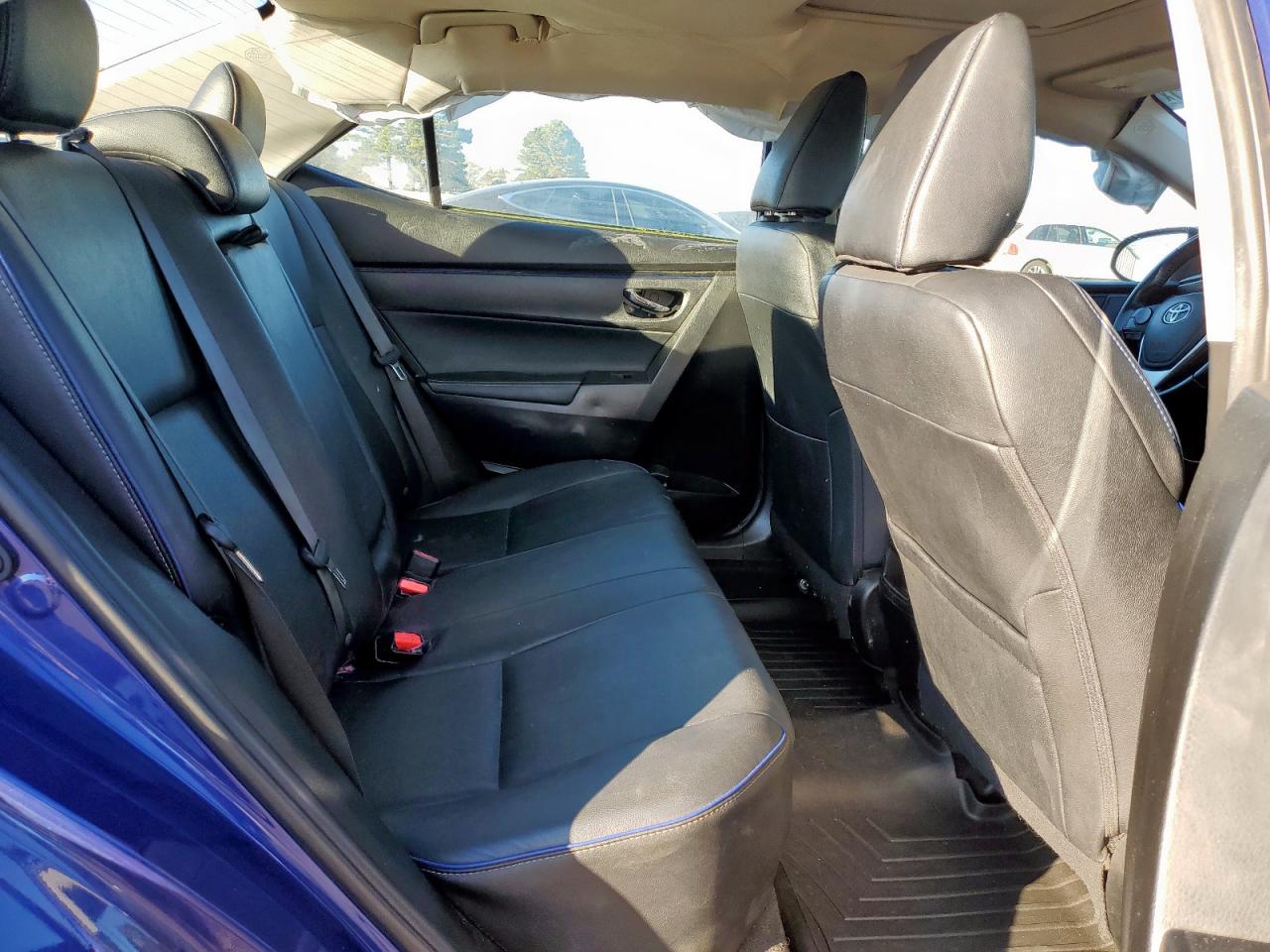 Toyota Corolla L Image 10