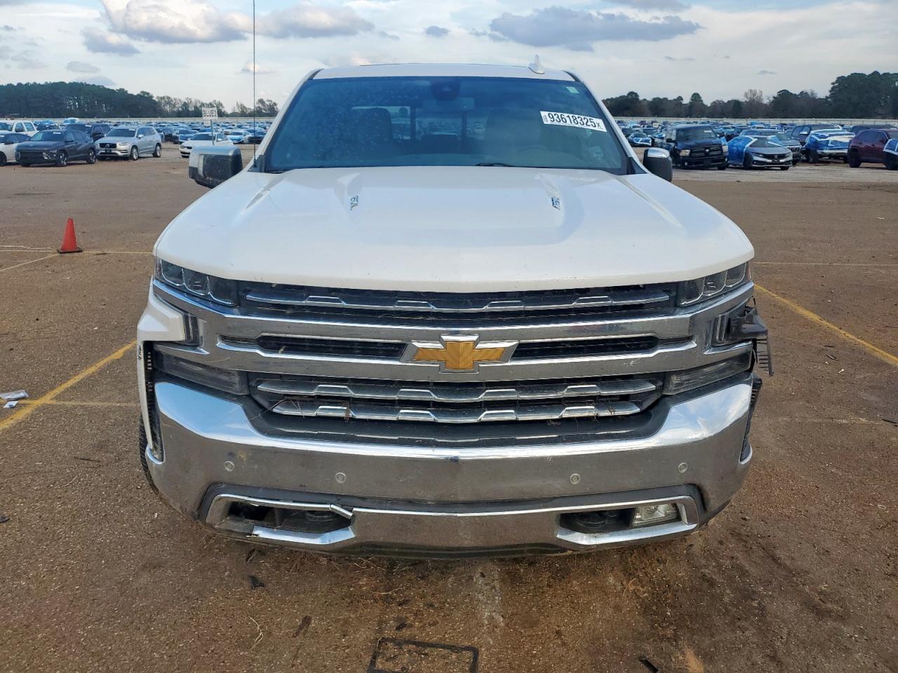Chevrolet Silverado K1500 Ltz Image 10