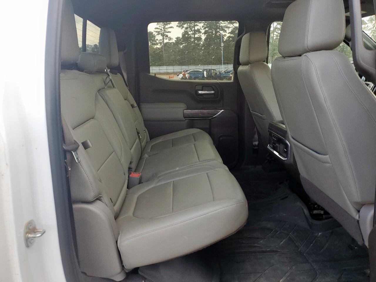 Chevrolet Silverado K1500 Ltz Image 9