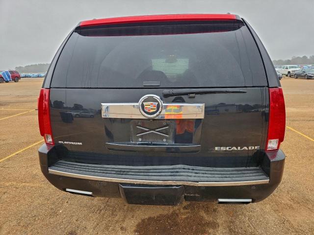 Cadillac Escalade Platinum Image 4