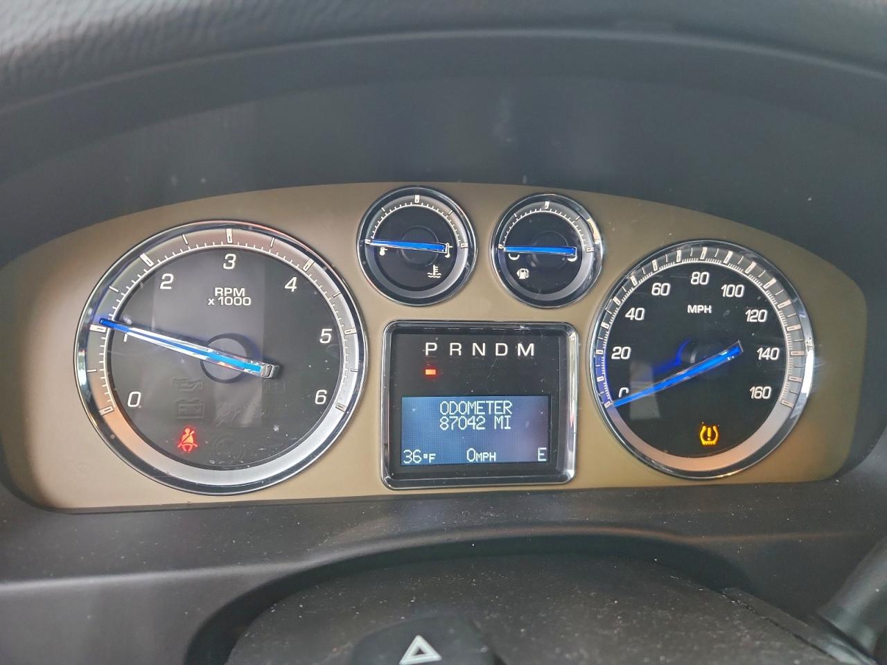 Cadillac Escalade Platinum Image 3