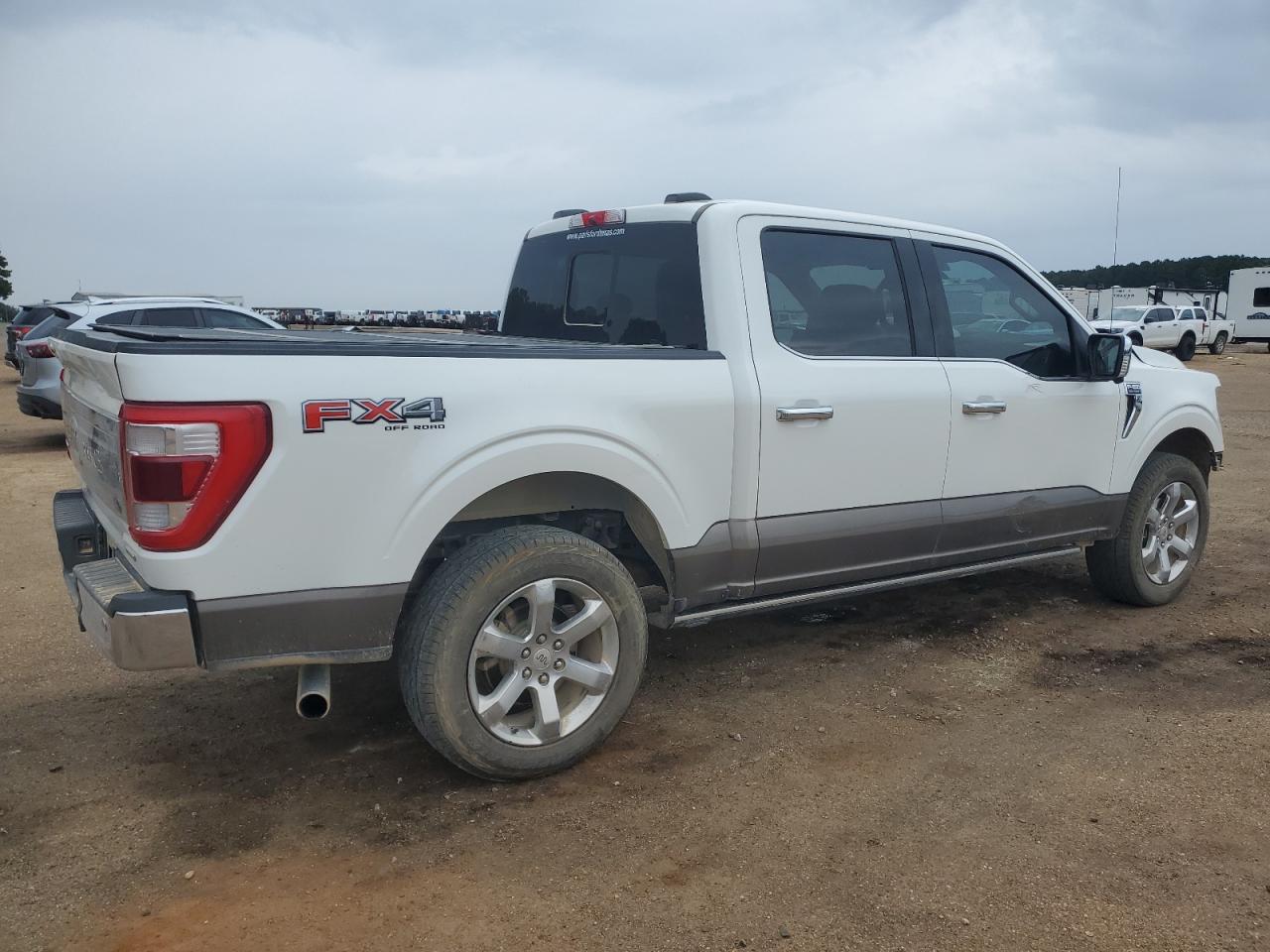 Ford F-150 Supercrew Image 8