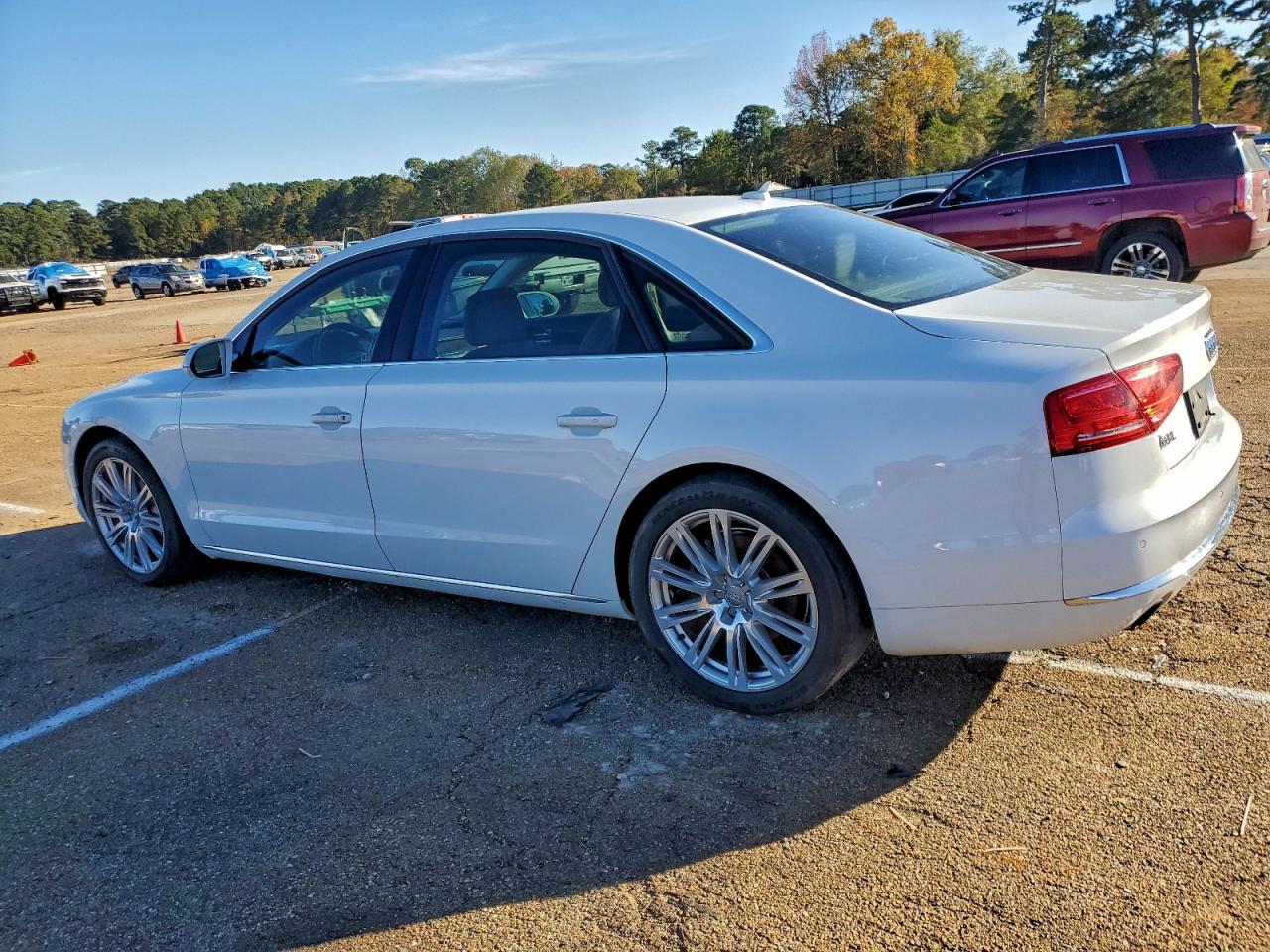 Audi A8 L Quattro Image 2