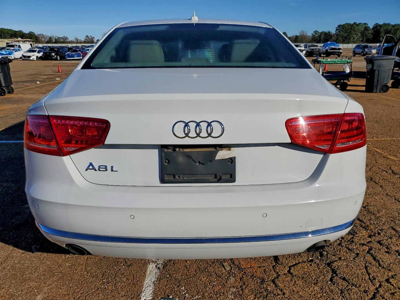 Audi A8 L Quattro Image 8